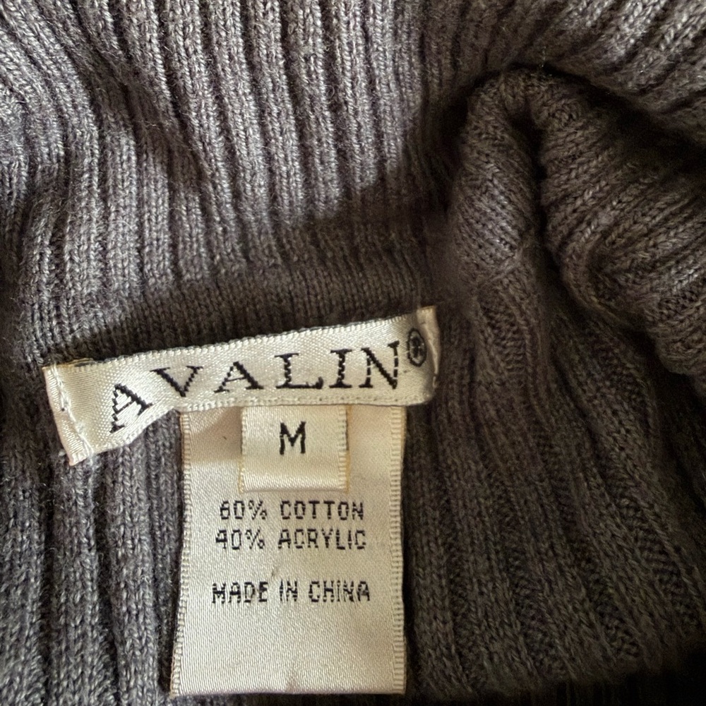 AVALIN Gray Turtle Neck Size Medium - Picture 4 of 4